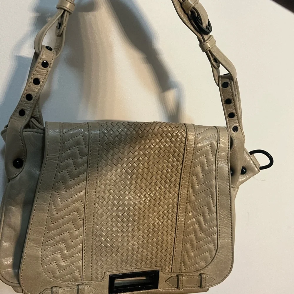 Handbag - Picture 3 of 5